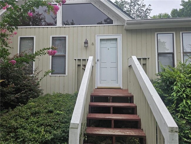 Building Photo - 395 Monivea Ln