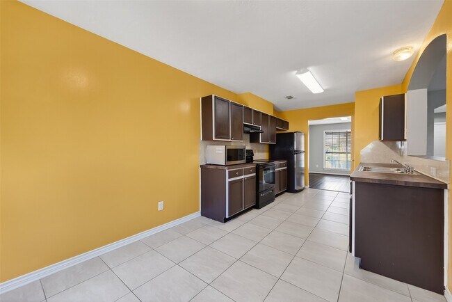 Building Photo - 11735 Alief Clodine Rd