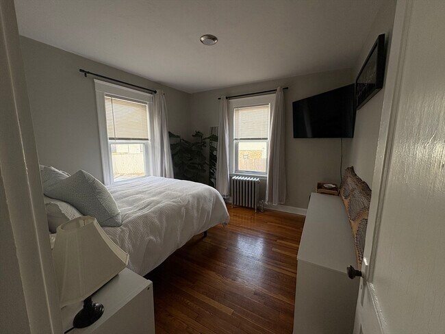 Building Photo - 20-22 Sumner St