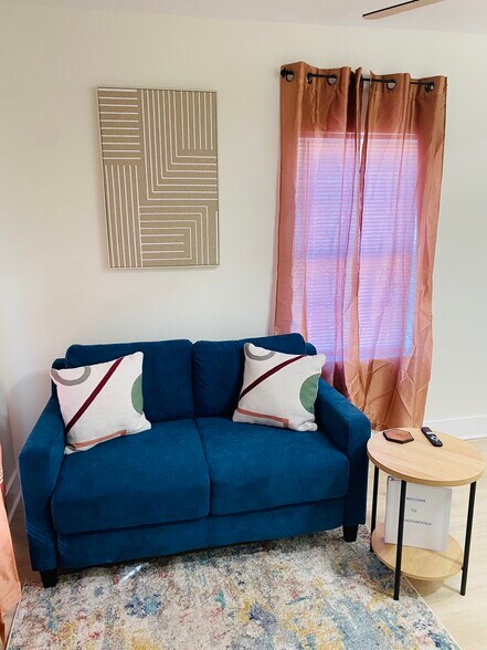 Building Photo - 1131 Garfield St