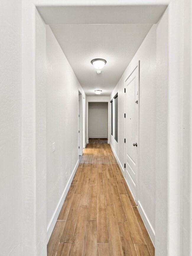 Building Photo - Luxury SMART HOME For Rent!