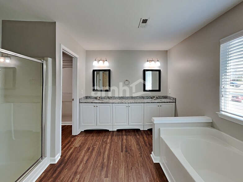 Building Photo - 9130 Hillston Ridge Rd