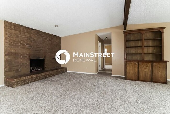 Building Photo - 3 Bedroom Pet-Friendly Home in Yukon, OK w...