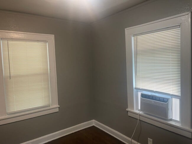 Building Photo - Available Now, 2 Bed 1 Bath Home off 71 HWY