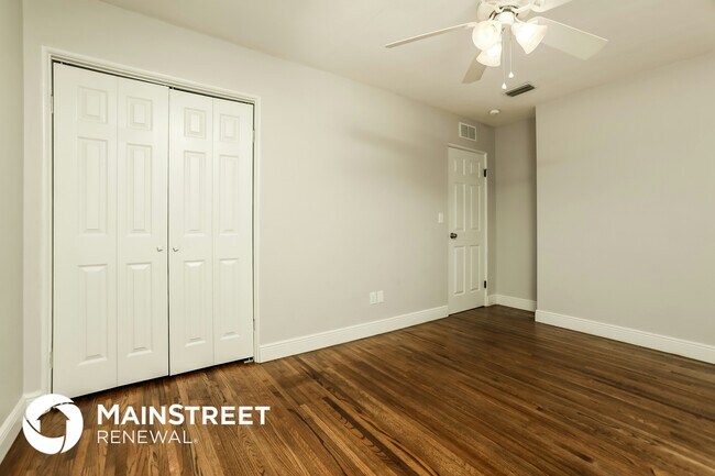 Building Photo - 830 N Tuxedo Ave