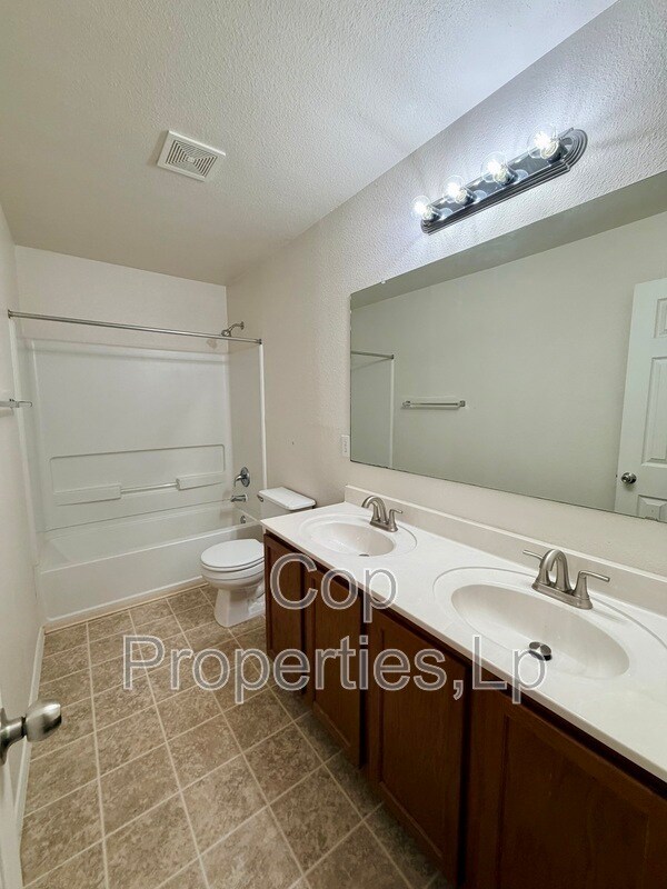 Building Photo - 25526 Gold Yarrow