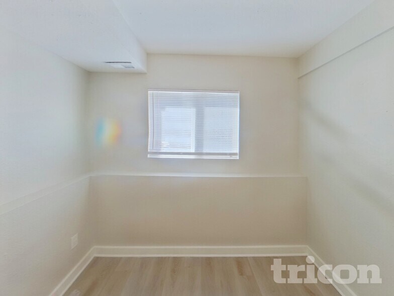 Building Photo - 1865 Swearinger Dr