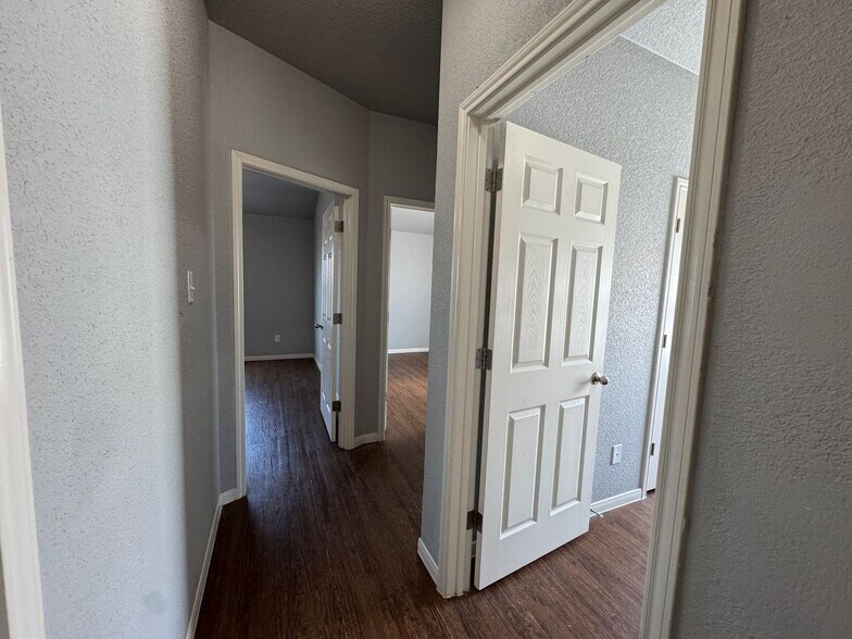 Building Photo - 3802 John Chisholm Loop