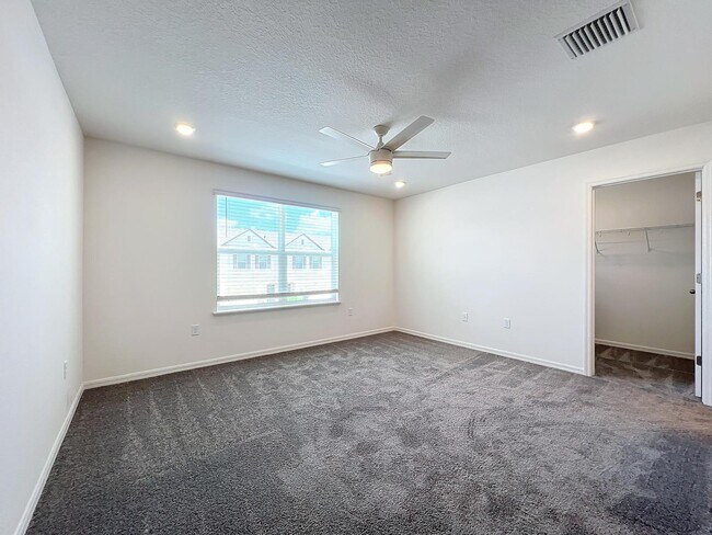 Building Photo - 3886 Academia Ave