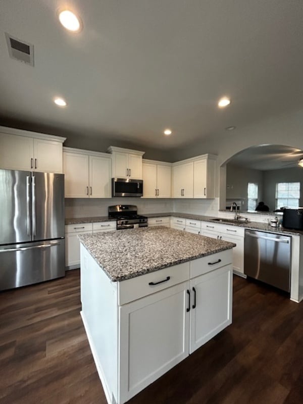 Building Photo - 321 Madison Park Dr