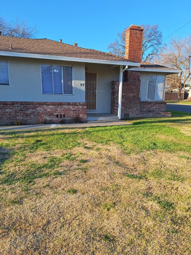 Building Photo - 128 Baxter Ave