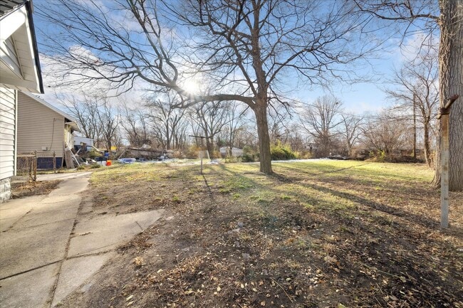 Building Photo - Cute 2 Bed 1 Bath Remodeled Home W/basemen...