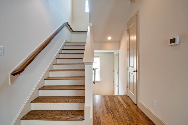 Building Photo - 4031 Bellefontaine St