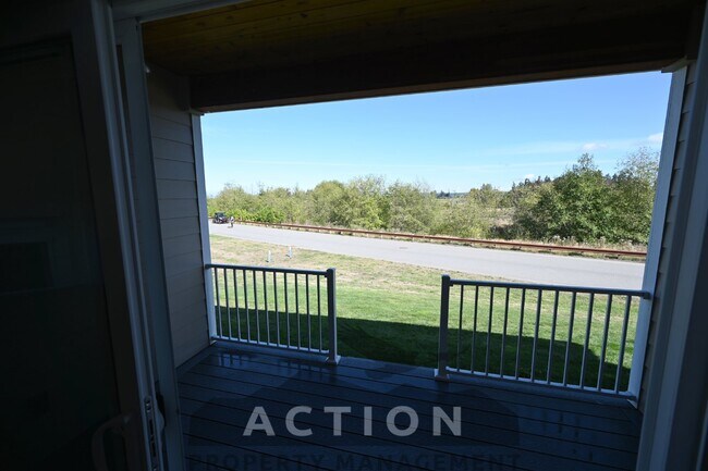 Building Photo - 3 bed 2 bath home in Solana, Sequim