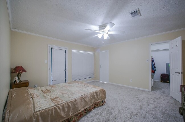 Building Photo - 9511 Sharpcrest St