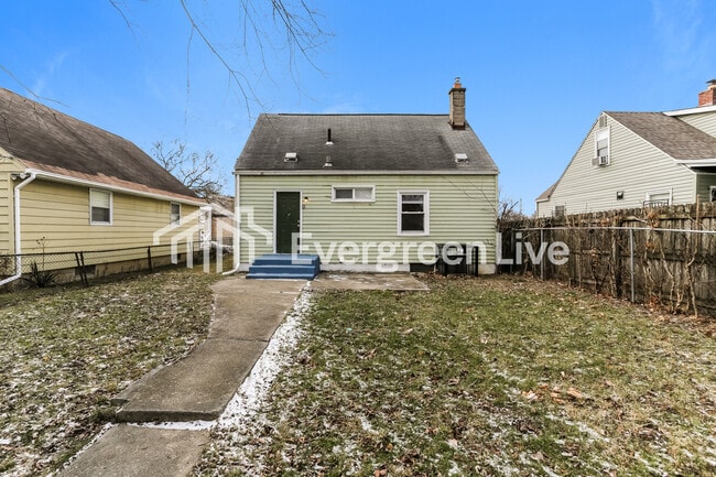 Building Photo - 2330 Lexington Ave