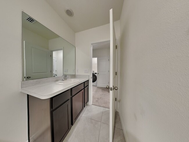 Building Photo - 5254 Dragonfly Dr