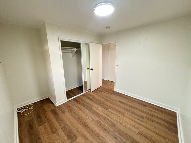 Building Photo - Newly Updated Gorgeous 3 Bed, 1.5 Bath Single Family House in Pearl City Available Now!