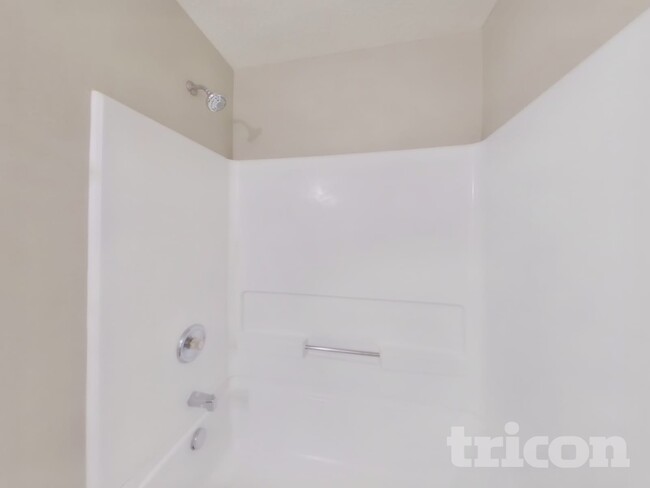 Building Photo - 10740 Wymm Ln