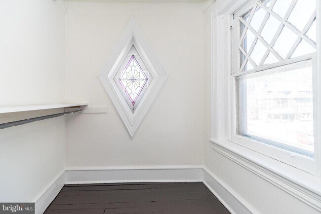 Building Photo - 7738 Ardleigh St