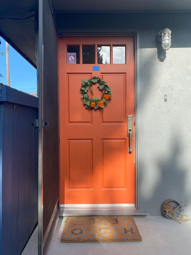 Front door - 622 Venezia Ave