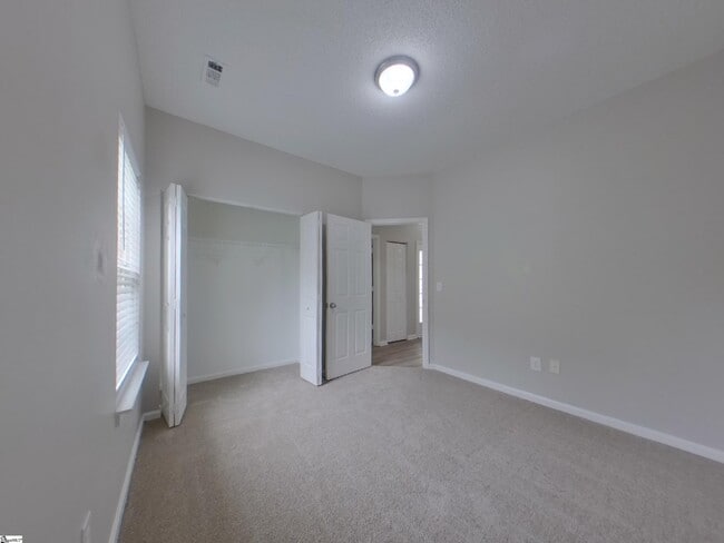 Building Photo - 403 Ashridge Way