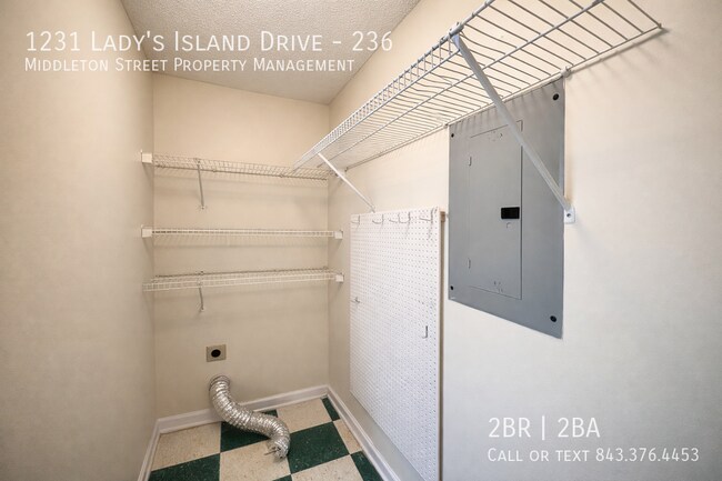 Building Photo - 1231 Ladys Island Dr