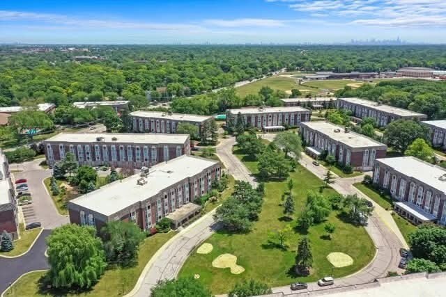 Building Photo - 2500 Windsor Mall