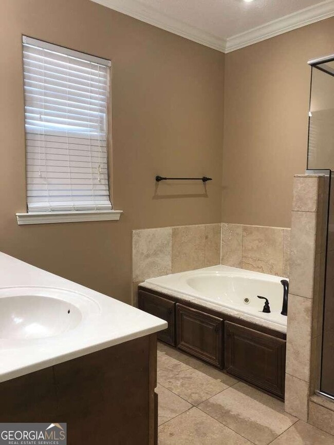 Building Photo - 95 Spyglass