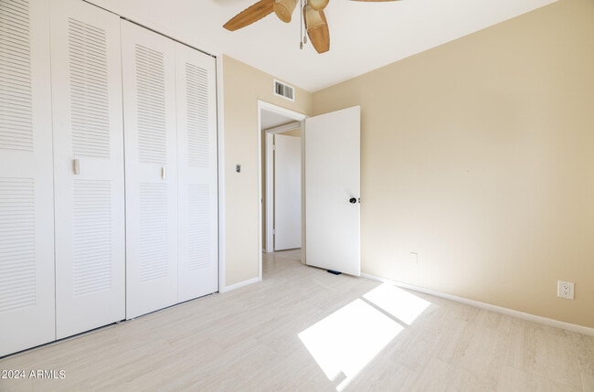 Building Photo - 12208 N Pebble Beach Dr
