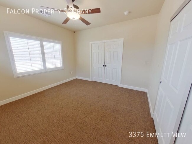 Building Photo - Fabulous Townhome in Stetson Hills! - Leas...