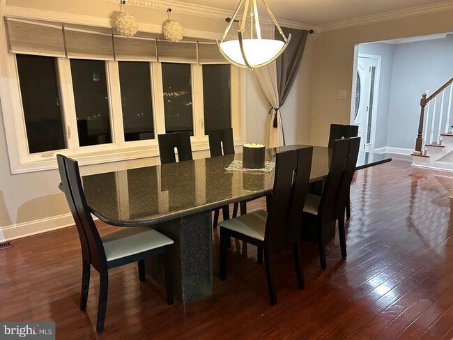 Building Photo - 8 Delaware Dr