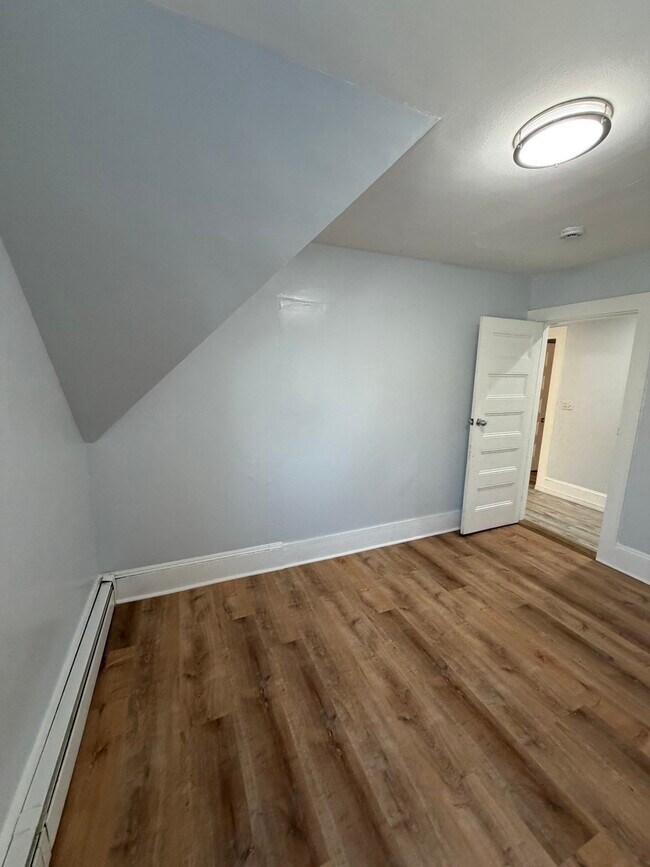 Building Photo - 55 Harwood St