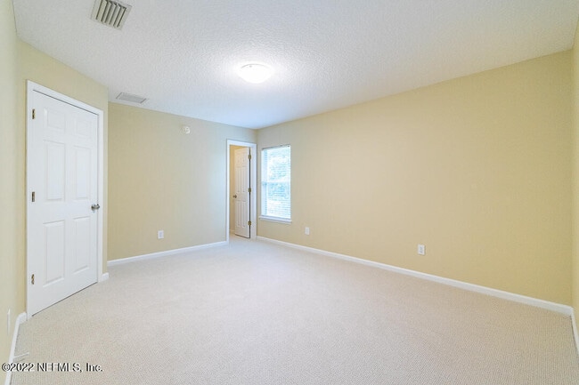 Building Photo - 825 Marjories Way