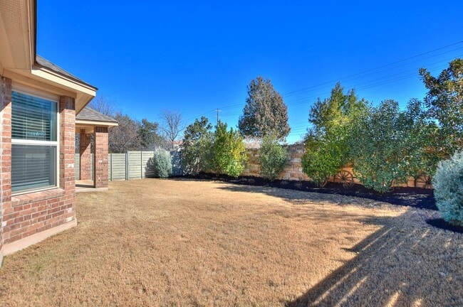 Building Photo - 109 Belford St