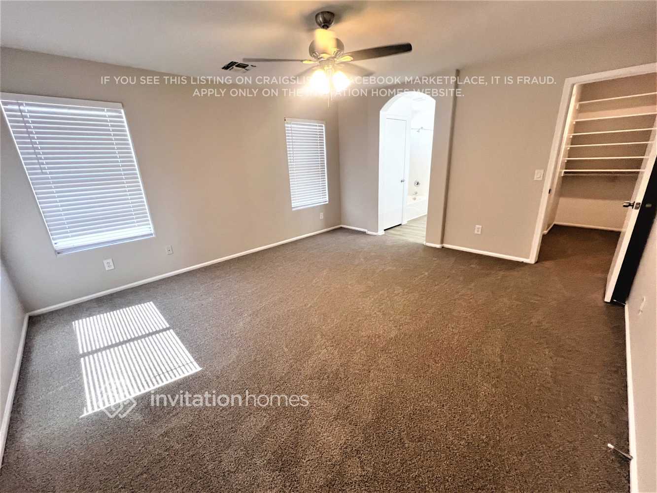 Building Photo - 11525 E Persimmon Ave