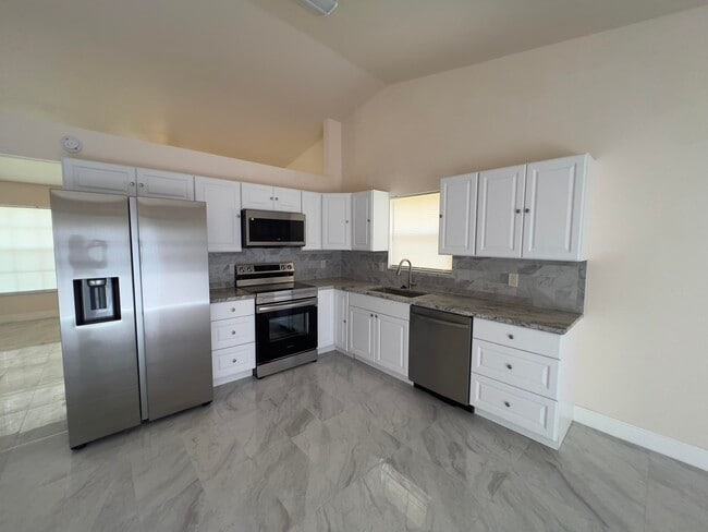 Building Photo - 7926 Burlwood Ln