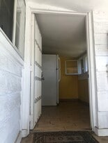 Building Photo - 6142 Oak Ave