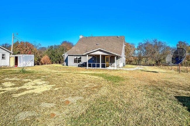 Building Photo - 1704 Frog Pond Rd