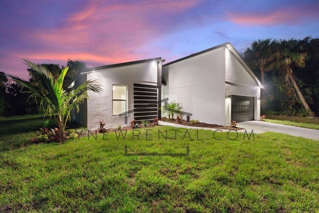 Building Photo - ONE MONTH FREE RENT! Modern, energy effici...