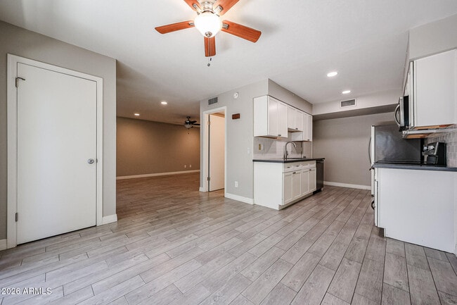 Building Photo - 5634 S Captain Kidd Ct