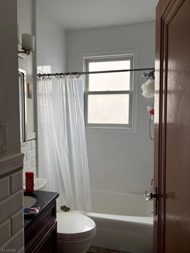 Building Photo - 2074 Stowe St