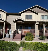 Building Photo - 2 Bedroom 2.5 bathroom Townhouse in Greeley