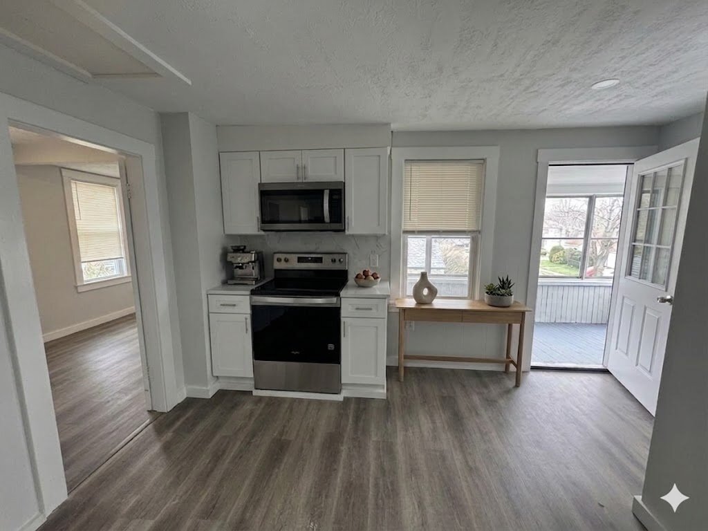 Building Photo - 284 Mechanic St