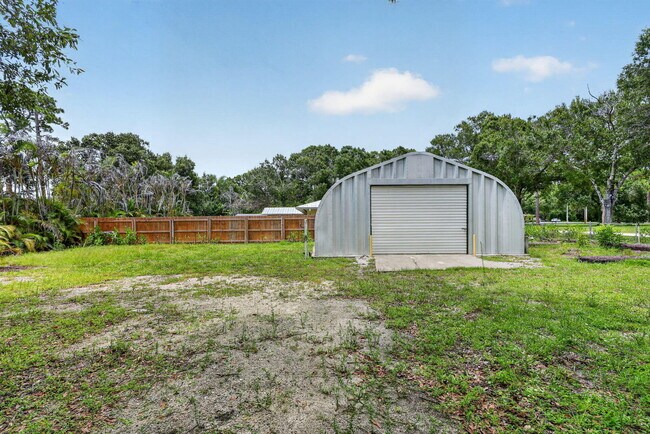 Building Photo - 1125 41st Ave