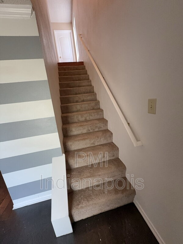 Building Photo - 12120 E 141st St