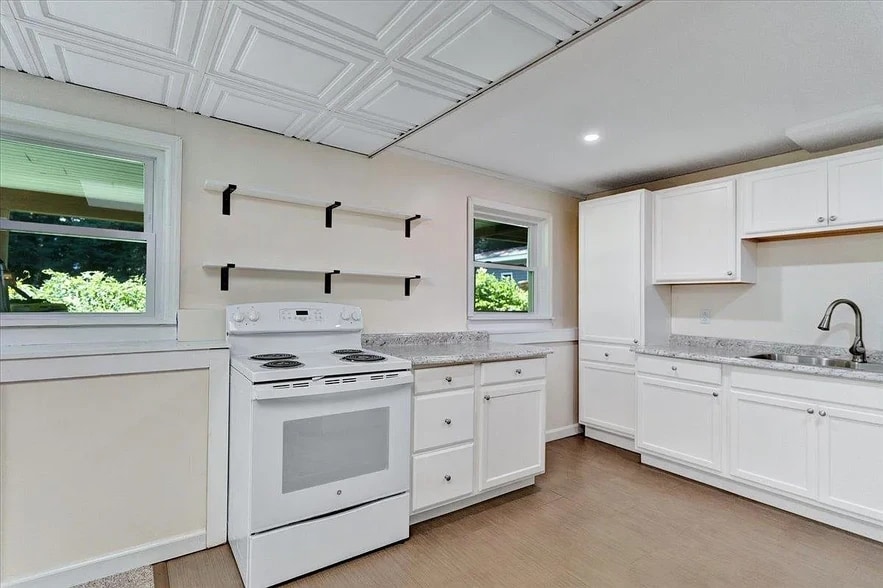 Building Photo - 33 Winterlane Cir