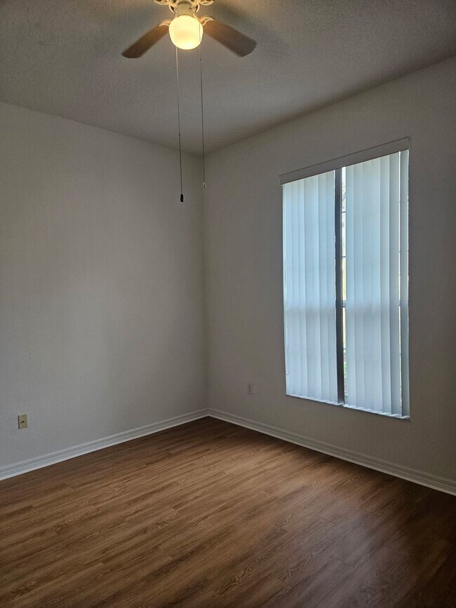 Building Photo - 4 BEDROOM 3 FULL BATH HOME WITH A SCREENED IN POOL IN THE BEAUTIFUL PALM COAST