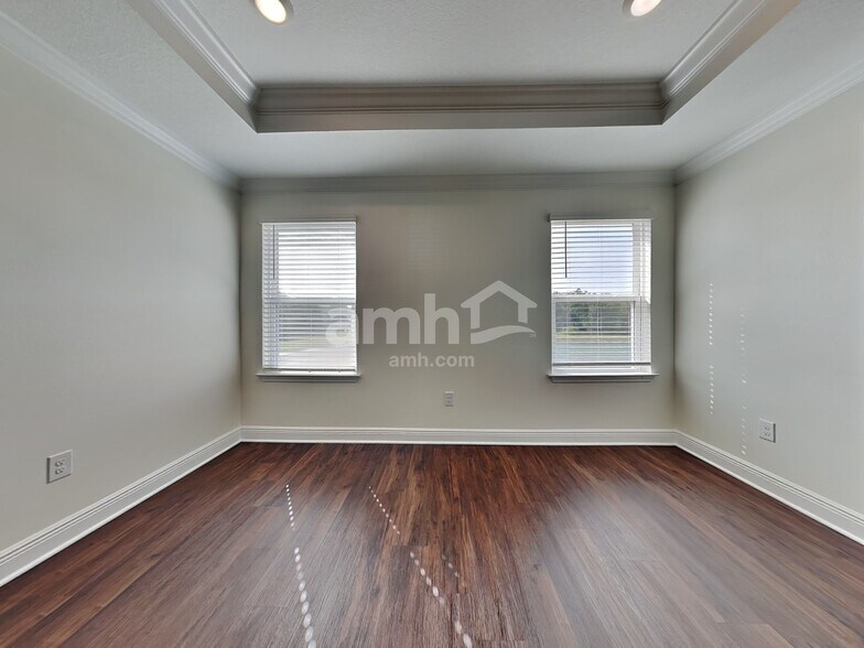 Building Photo - 27422 St Andrews Ave