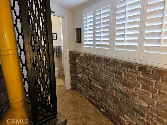 Building Photo - 526 Park Ave